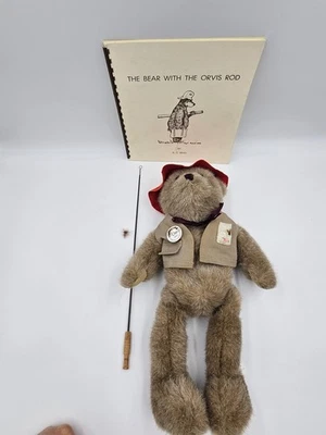 Oso de peluche/libro de pesca con mosca Boyds Orvis 1991 de colección Foto 1 de 4