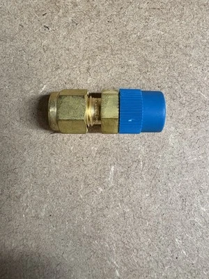 Swagelok Brass Union 1/4” Tube X 1/4” MNPT. #B-400-1-4 - Image 1 of 4