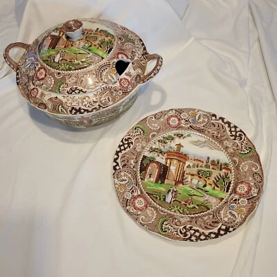 Sopa de paisaje de invierno con plato Foto 1 de 4