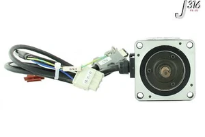 3569 YASKAWA AC SERVO MOTOR SGMPH-01AAE-YA11 - Picture 1 of 4