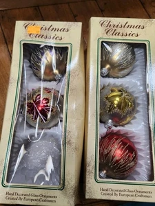 VINTAGE WEIHNACHTEN KLASSIKER HANDDEKORIERTE GLASORNAMENTE 5ER SET IN BOX - Bild 1 von 9