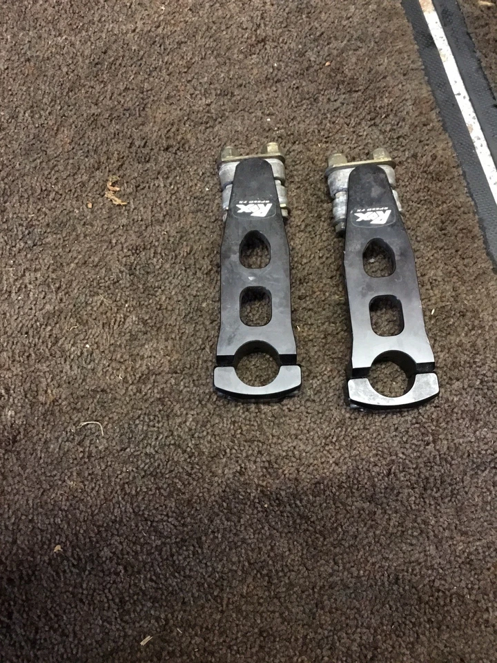 2003-2007 Skidoo Rev 5 In Rsi Bar Risers - Image 1 of 1