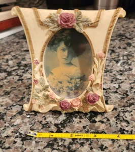 Dezine, Hand Painted Vintage Frames. 4-1/2" X 4" Vioctorian Style /Raised Roses - Bild 1 von 2