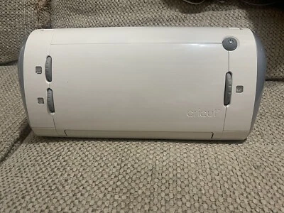 Cortador electrónico personal Cricut CRV001 - usado Foto 1 de 4