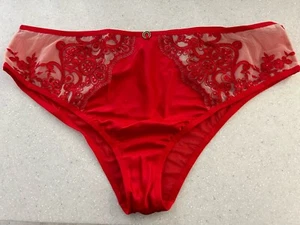 Slip brasiliano rosso Simply Be Masquerade - taglia 26 UK - Foto 1 di 5
