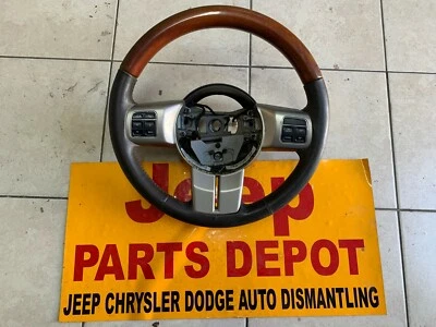 Jeep Grand Cherokee 2011-2013 volante OEM cuero/madera 1Jh891L9af  Foto 1 de 4