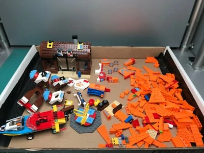 LEGO SpongeBob SquarePants partial set lot - 3815, 3816, 3818, 3825, 3833 ++ - Image 1 of 3