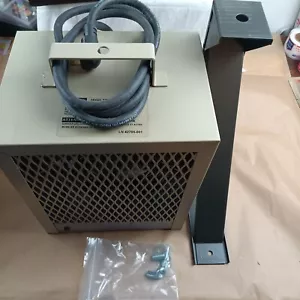TPI CORPORATION GCH-4000 Fan Forced Heater with Mounting Bracket - Picture 1 of 9