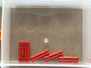 LEGO Parts - Red Technic, Axle 2L Notched - No 32062 - QTY 5 - Picture 1 of 1