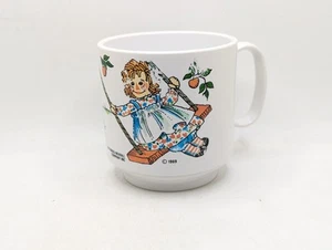 Vintage 1969 Oneida Ware Raggedy Ann and Andy Plastic Childrens Cup - Picture 1 of 8