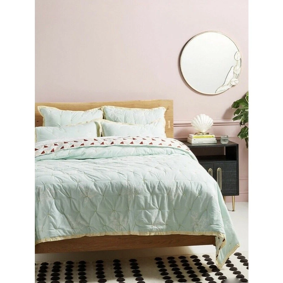 CONJUNTO DE COLCHA E FARSA Anthropologie Rosalind Queen Raro - NOVO - Imagem 1 de 4