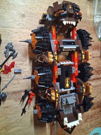 Lego Nexo Knights 70321 General Magmar's Seige Machine Partial Build