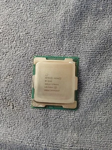 Processeur INTEL XEON CPU W-2145 SR3LQ 3,70 GHz FCLGA2066 - Photo 1/2