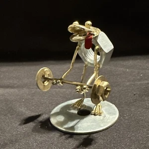 Vtg 2000 Arthur Ward Body Builder Frog Sculpture Nuts & Bolts Dumbbells - Picture 1 of 7