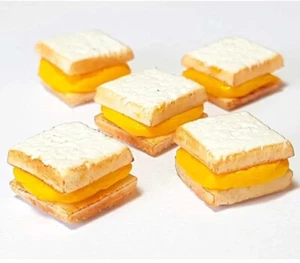Barbi Dollhouse Miniature Food Tiny Cheese Sandwiches Mini Bread Melt Lot 👻🧲 5 - Picture 1 of 12