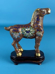 Statua cinese cavallo ottone e smalto cloisonne figura su base legno Cina XX sec - Foto 1 di 10