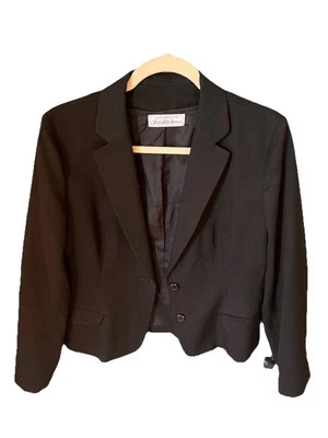 Chaqueta para mujer talla pequeña negra hecha para Saks Fifth Avenue corta/ajustada Foto 1 de 4