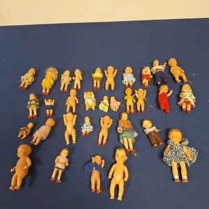 32 alte Puppenstubenpuppen DDR Zeit - Bild 1 von 7
