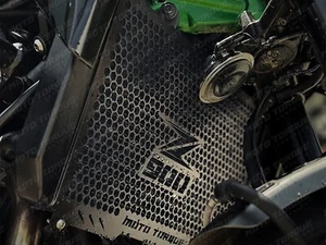 "Radiator Guard Black" Fit For Kawasaki Z900 - Picture 1 of 2