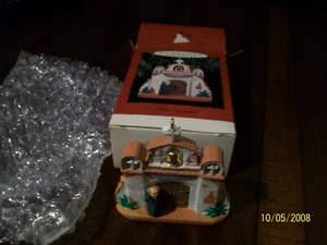 Feliz Navidad 1993 Hallmark Keepsake Christmas Tree Ornament  - Picture 1 of 1