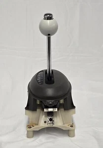 2004 Chrysler PT Cruiser Automatic Transission Gear Floor Shifter Asembly - Picture 1 of 7