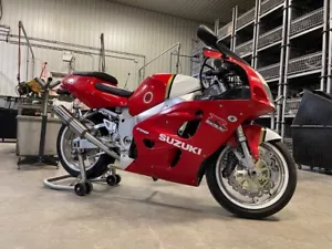 Suzuki GSXR750WT SRAD 96-99 Hindle Auspuffanlage. Komplettsystem, UK Lager. - Bild 1 von 6