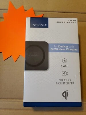 Insignia- 5 W Qi Certified Wireless Charging Pad for Android/iPhone - Black - Image 1 of 2