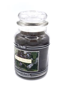 Candela barattolo scalda casa grande YANKEE fiori lilla 22 oz usata rara - Foto 1 di 1