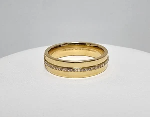 TIFFANY & CO. T Wide 18K Yellow Gold Diamond Rind Band 5.5mm Size 9 - Picture 1 of 4