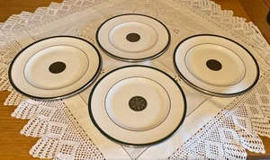 Royal Doulton Oxford Green New Romance SET of 4 Medium SALAD PLATES 8" or 20cm - Picture 1 of 7