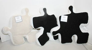 Neu - Drei Puzzleteil geformte Kissen 16" x 16" x 4" - Bild 1 von 4