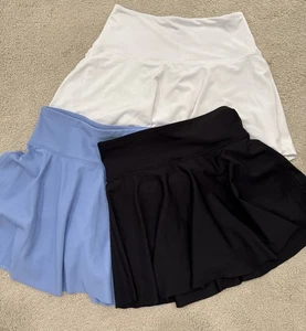 Girls Powersoft Old Navy Skirts w built in shorts Blue Black *White 10-12 EUC - Picture 1 of 8