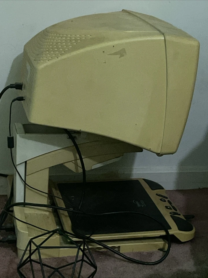 OEM Optelec Clearview 300 17" CRT Low Vision Magnifier Viewer Model No. 7517M - Image 1 of 1