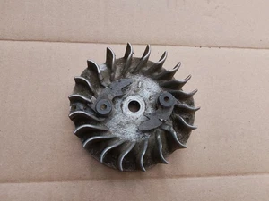 ORIGINAL HUSQVARNA 550XP MOTORSÄGE SCHWUNGRAD - Bild 1 von 2