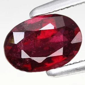 0.62ct 6.7x4.6mm Oval Natural Red Rubellite Tourmaline Mozambique,Africa - Picture 1 of 4
