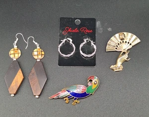 Mixed Lot of Jewelry Macaw Brooch Fan Brooch & 2 Pair of Earrings - Picture 1 of 6