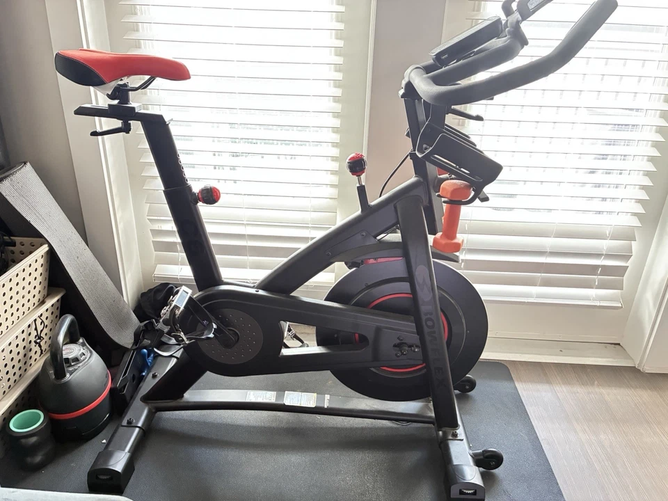 Bowflex C6 室内健身自行车 状况完好 带配件 — 第 1/3 张图片