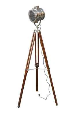 Lámpara de pie cromada con trípode de madera Reflector náutico hecho a mano Moderno de piso  Foto 1 de 3
