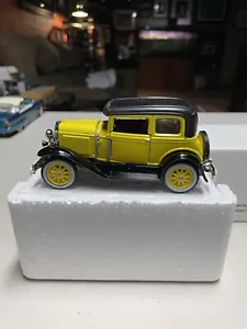 1930 Ford Crown Victoria Diecast Car 1:32 - Picture 1 of 6