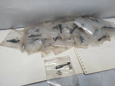 50 New Amphenol 501380-2 Fiber Optic Connectors Single Twist-Lock - Image 1 of 4