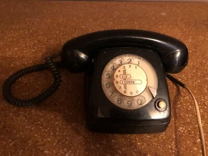 Vintage bakeliet telefoon met draaischijf (4) - Photo 1/6