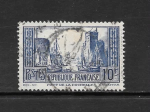 FRANCE SCOTT 252 USED VF - 1931 10fr DK ULTRA ISSUE - PORT OF LA ROCHELLE - Picture 1 of 2