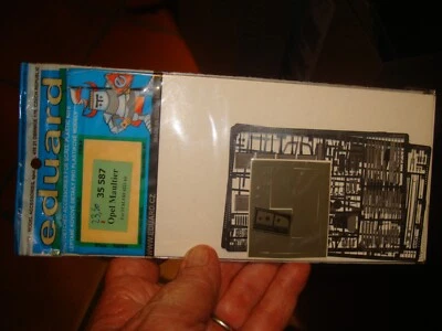 Modellismo, Eduard 35587, Opel Maultier - Immagine 1 di 3