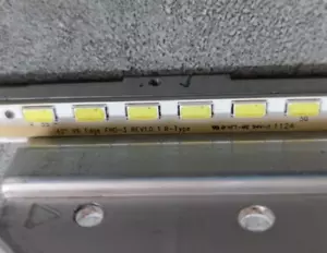BARRA LED 42" V6 EDGE FHD-3 REV1.0 1 R-TYPE DESTRA TV LG42LV340A STRISCIA LED - Foto 1 di 4