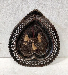 Rare Old Heart Shaped Brass Mughal King Queen Hand Painted Plate Wall Hanging - Picture 1 of 4