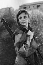 Spanish loyalist in the Civil war armed WW2 Photo Glossy 4*6 in Z025