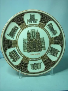 Wedgwood THE YORK HERITAGE PLATE Mulberry Hall Minster Micklegate Guildhall - Picture 1 of 4