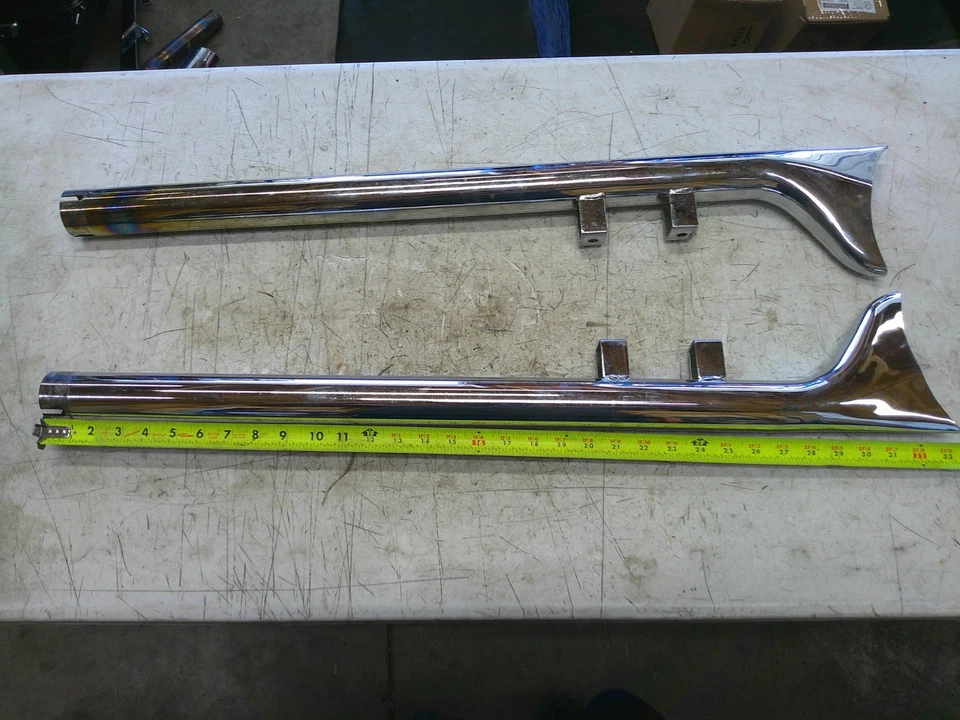 2000 - 2006 年哈雷戴维森公路王 Khrome werks 34 英寸鱼尾排气 — 第 1/4 张图片