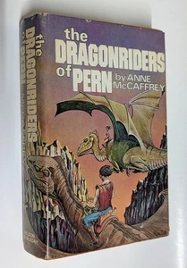 The Dragonriders of Pern HCdj McCaffrey 1978 Sci-Fi BCE Omnibus - Imagen 1 de 7