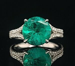 Platinum Engagement Ring 2.34CT. Gem Green Emerald Round Shape 